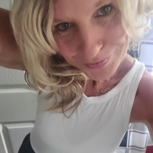 Meet your Posher, Cara